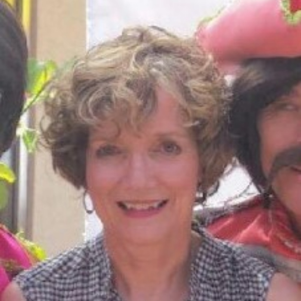Meet your Posher, Debbie